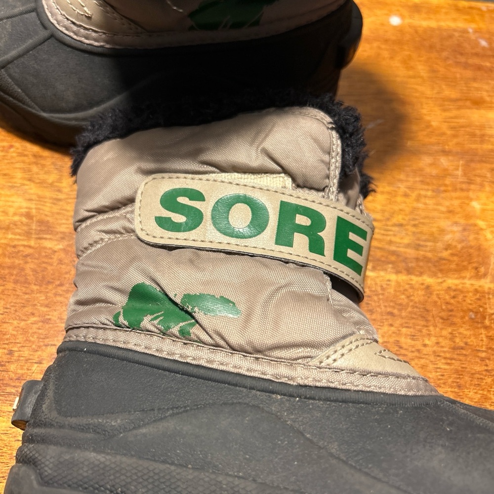 Sorel Black and Brown Winter Boots - Picture 3 of 5